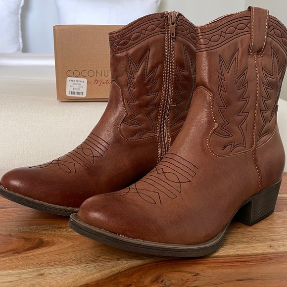Coconuts by Matisse Shoes Cowboy Boots Poshmark
